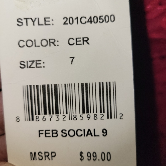 Dress - Picture 4 of 4